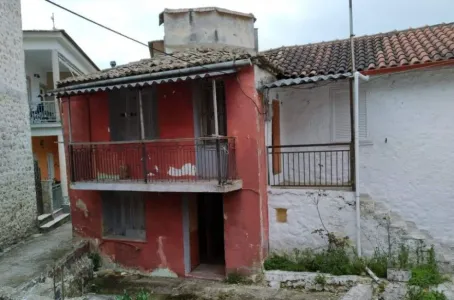Casa En venta 46200 Paramithia GR