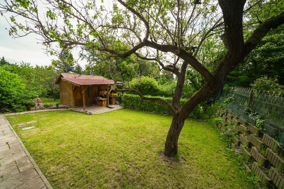 Casa En venta - 2049 Diosd HU Image 3