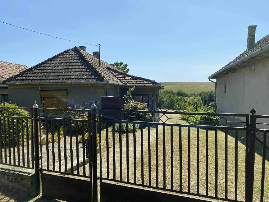 Casa En venta - 8934 Bezeréd HU Image 1